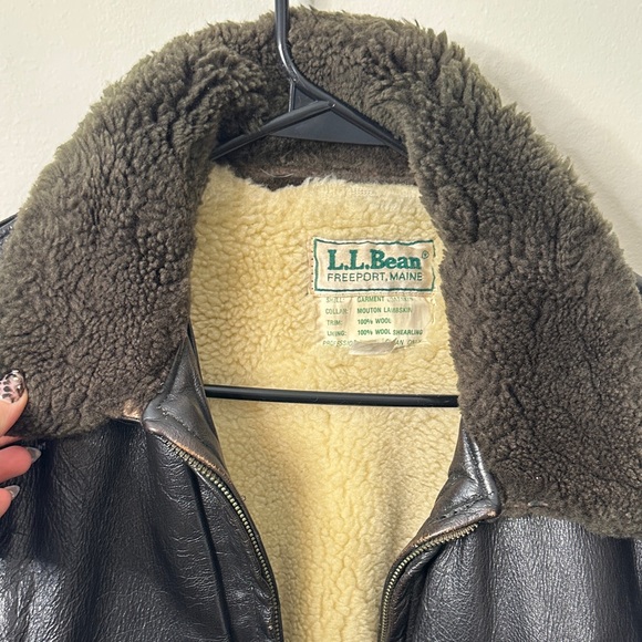 Vintage L.L. Bean Leather Bomber Jacket with Shearling Lining & Collar - Picture 4 of 8